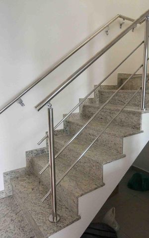 Casa à venda com 80m², 2 quartos e 2 vagas Casa à venda com 80m², 2 quartos e 2 vagasHall de entrada