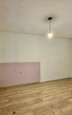 Casa para alugar com 506m², 4 quartos e 5 vagas Casa para alugar com 506m², 4 quartos e 5 vagasQuarto