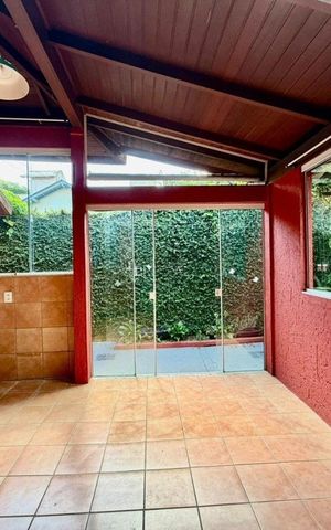 Casa para alugar com 506m², 4 quartos e 5 vagas Casa para alugar com 506m², 4 quartos e 5 vagasÁrea de serviço