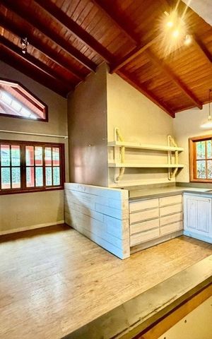 Casa para alugar com 506m², 4 quartos e 5 vagas Casa para alugar com 506m², 4 quartos e 5 vagasCozinha