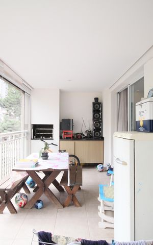 Apartamento à venda com 127m², 3 quartos e 2 vagasVaranda