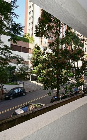 Apartamento à venda com 145m², 3 quartos e 2 vagasVaranda