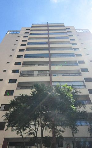 Apartamento à venda com 145m², 3 quartos e 2 vagasFachada