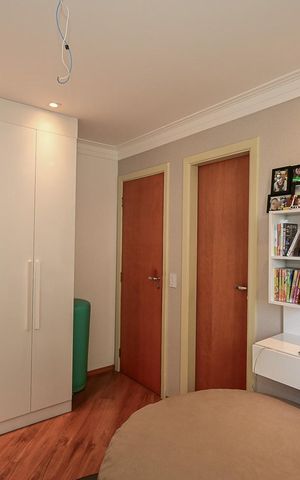 Apartamento à venda com 145m², 3 quartos e 2 vagasSuíte 2