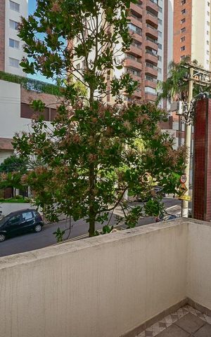 Apartamento à venda com 145m², 3 quartos e 2 vagasVaranda