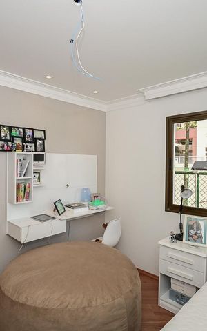Apartamento à venda com 145m², 3 quartos e 2 vagasSuíte 2