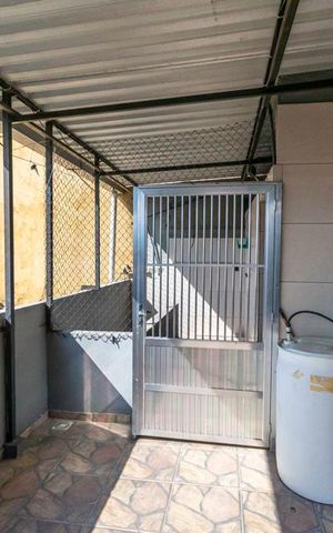 Casa à venda com 100m², 2 quartos e sem vaga Casa à venda com 100m², 2 quartos e sem vagaTerraço