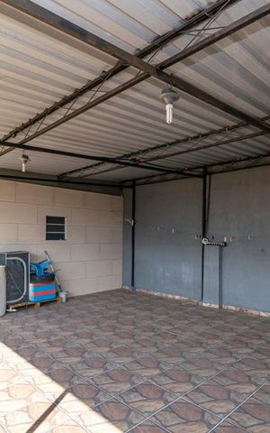 Casa à venda com 100m², 2 quartos e sem vaga Casa à venda com 100m², 2 quartos e sem vagaTerraço