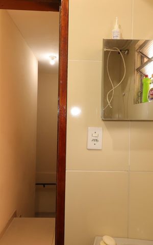 Casa à venda com 138m², 4 quartos e 2 vagasBanheiro 2 da Casa 1