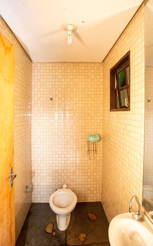 Casa para alugar com 400m², 2 quartos e 6 vagasLavabo