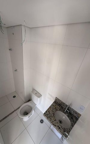Apartamento à venda com 84m², 2 quartos e 1 vaga Apartamento à venda com 84m², 2 quartos e 1 vagaBanheiro