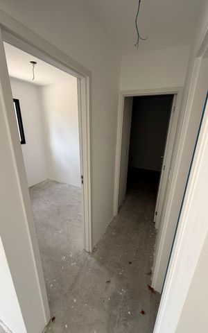 Apartamento à venda com 84m², 2 quartos e 1 vaga Apartamento à venda com 84m², 2 quartos e 1 vagaCorredor