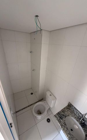 Apartamento à venda com 84m², 2 quartos e 1 vaga Apartamento à venda com 84m², 2 quartos e 1 vagaBanheiro