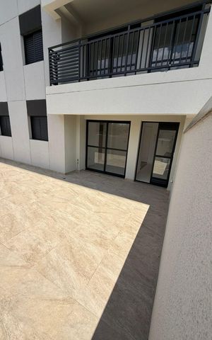 Apartamento à venda com 84m², 2 quartos e 1 vaga Apartamento à venda com 84m², 2 quartos e 1 vagaVaranda