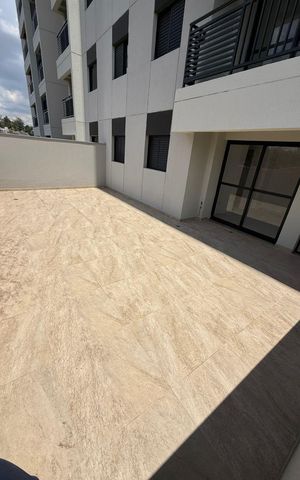 Apartamento à venda com 84m², 2 quartos e 1 vaga Apartamento à venda com 84m², 2 quartos e 1 vagaVaranda