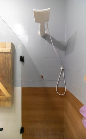 Casa à venda com 160m², 4 quartos e 1 vaga Casa à venda com 160m², 4 quartos e 1 vagaBanheiro