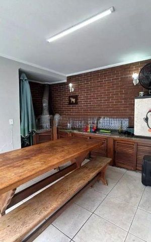 Casa para alugar com 265m², 3 quartos e 2 vagas Casa para alugar com 265m², 3 quartos e 2 vagasCozinha