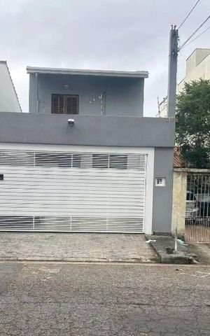 Casa para alugar com 265m², 3 quartos e 2 vagas Casa para alugar com 265m², 3 quartos e 2 vagasFachada