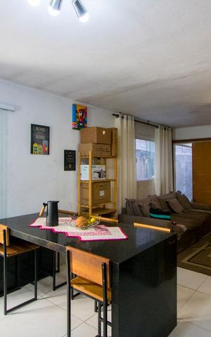 Casa à venda com 175m², 4 quartos e 2 vagas Casa à venda com 175m², 4 quartos e 2 vagasCozinha