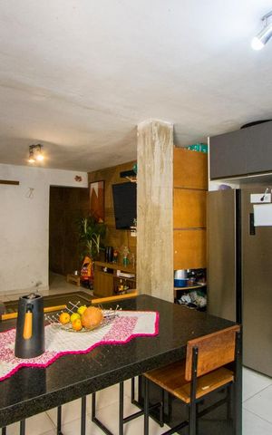 Casa à venda com 175m², 4 quartos e 2 vagas Casa à venda com 175m², 4 quartos e 2 vagasCozinha