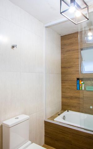 Casa à venda com 175m², 4 quartos e 2 vagas Casa à venda com 175m², 4 quartos e 2 vagasBanheiro social 1