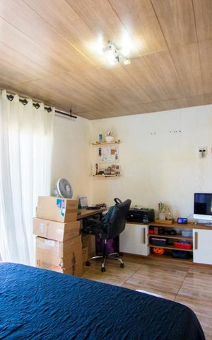Casa à venda com 175m², 4 quartos e 2 vagas Casa à venda com 175m², 4 quartos e 2 vagasQuarto 1