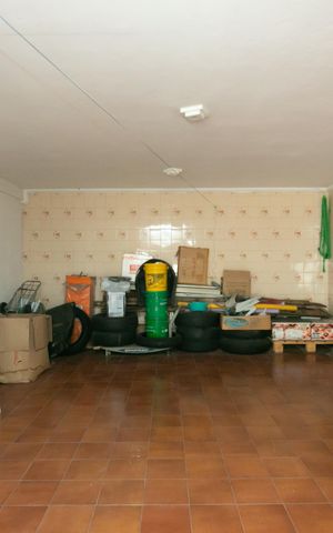 Casa à venda com 176m², 3 quartos e 2 vagas Casa à venda com 176m², 3 quartos e 2 vagasÁrea Livre