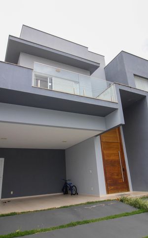 Casa de condomínio para alugar com 228m², 3 quartos e 4 vagas