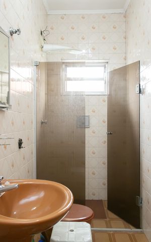 Casa para alugar com 180m², 3 quartos e 4 vagas Casa para alugar com 180m², 3 quartos e 4 vagasBanheiro Social