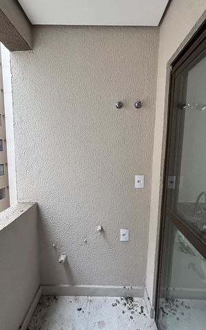 Apartamento à venda com 56m², 2 quartos e 1 vaga Apartamento à venda com 56m², 2 quartos e 1 vagaÁrea de Serviço - Varanda