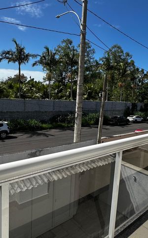 Casa para alugar com 250m², 4 quartos e 2 vagas Casa para alugar com 250m², 4 quartos e 2 vagasVaranda