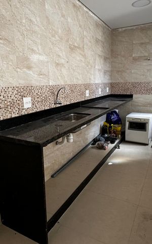 Casa para alugar com 250m², 4 quartos e 2 vagas Casa para alugar com 250m², 4 quartos e 2 vagasCozinha