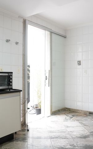 Casa para alugar com 400m², 5 quartos e 4 vagas Casa para alugar com 400m², 5 quartos e 4 vagasCozinha