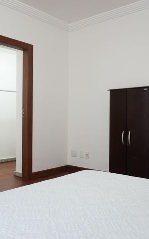 Casa para alugar com 400m², 5 quartos e 4 vagas Casa para alugar com 400m², 5 quartos e 4 vagasSuíte 1