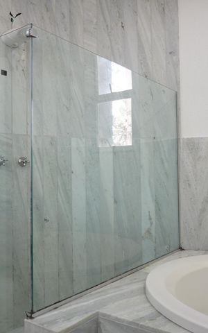 Casa para alugar com 400m², 5 quartos e 4 vagas Casa para alugar com 400m², 5 quartos e 4 vagasSuíte 2 - Banheiro
