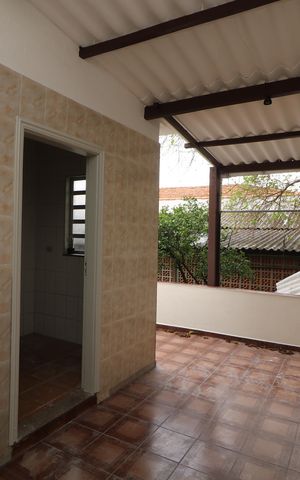 Casa para alugar com 92m², 1 quarto e 1 vagaÁrea de Serviço