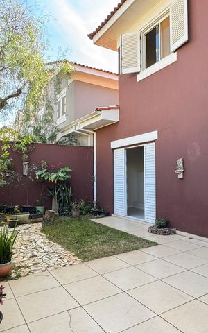 Casa à venda com 249m², 3 quartos e 3 vagas