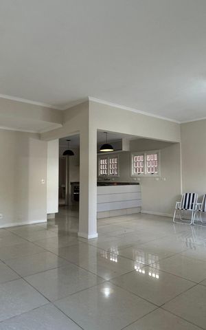 Casa à venda com 249m², 3 quartos e 3 vagas