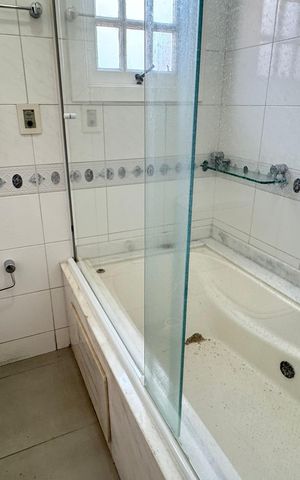 Casa à venda com 249m², 3 quartos e 3 vagas