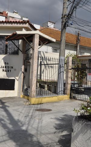 Casa de condomínio à venda com 150m², 3 quartos e 3 vagasFachada