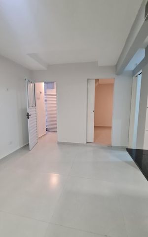 Casa à venda com 100m², 3 quartos e 2 vagas Casa à venda com 100m², 3 quartos e 2 vagasSala