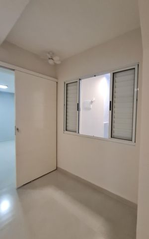 Casa à venda com 100m², 3 quartos e 2 vagas Casa à venda com 100m², 3 quartos e 2 vagasQuarto