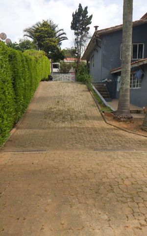 Casa de condomínio para alugar com 600m², 4 quartos e 12 vagas