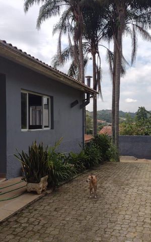 Casa de condomínio para alugar com 600m², 4 quartos e 12 vagas