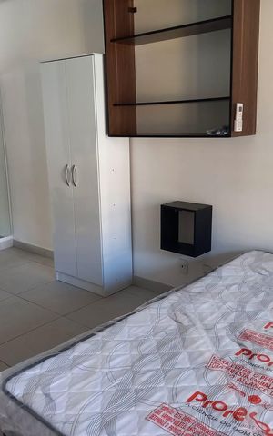 Apartamento à venda com 28m², 1 quarto e sem vaga Apartamento à venda com 28m², 1 quarto e sem vagaSala/Quarto