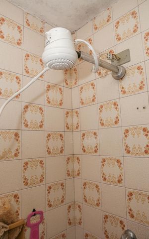 Casa para alugar com 345m², 3 quartos e 1 vaga Casa para alugar com 345m², 3 quartos e 1 vagaBanheiro da Suíte