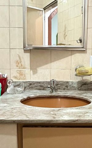 Casa à venda com 85m², 2 quartos e sem vaga