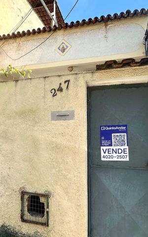 Casa à venda com 85m², 2 quartos e sem vaga