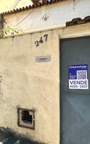 Casa à venda com 85m², 2 quartos e sem vaga
