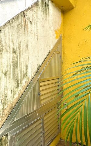 Casa à venda com 85m², 2 quartos e sem vaga